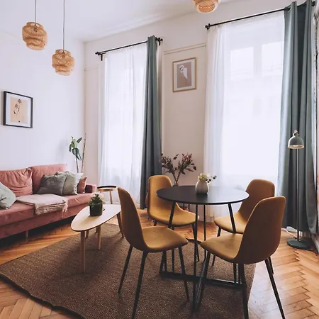 Downtown Luxe & Stylish Lägenhet Budapest