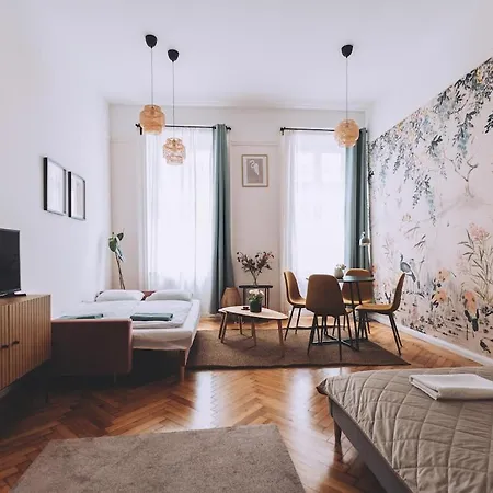 Downtown Luxe & Stylish * Budapest