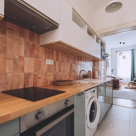 Downtown Luxe & Stylish Budapest