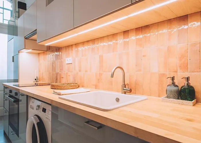 Downtown Luxe & Stylish Apartament