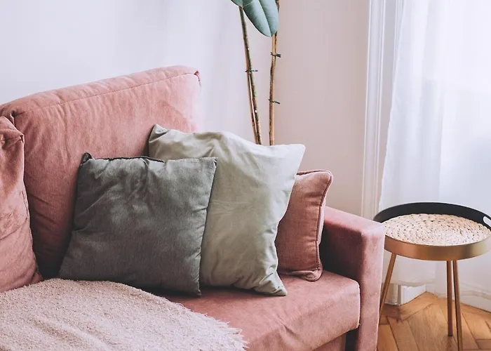 Downtown Luxe & Stylish *