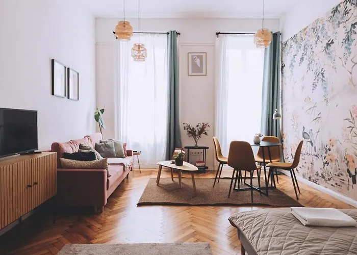 Downtown Luxe & Stylish Apartament